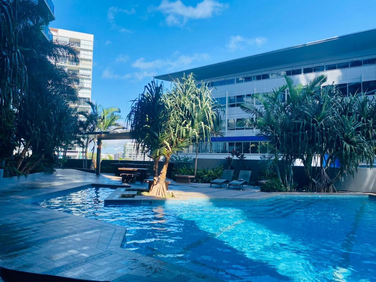 Luxury And Convenient Unit In South Brisbane Apartment Exterior photo